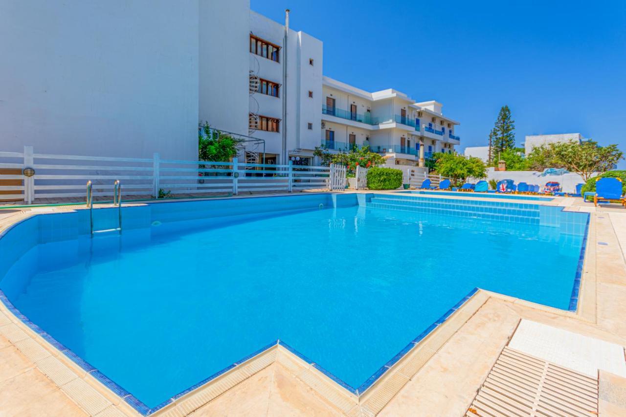 Athina Inn Херсонісос Екстер'єр фото