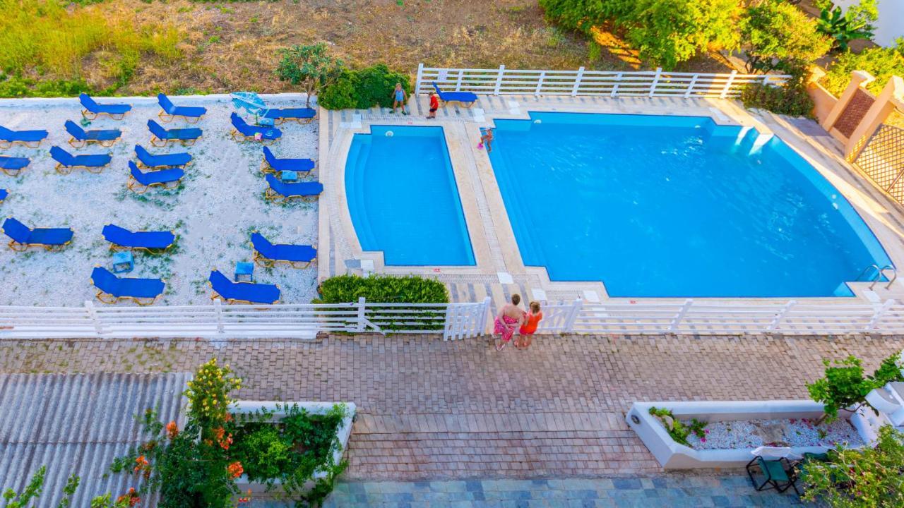 Athina Inn Херсонісос Екстер'єр фото