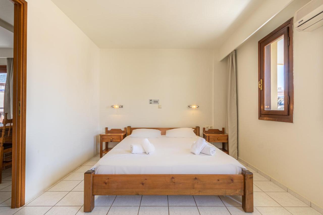 Athina Inn Херсонісос Екстер'єр фото